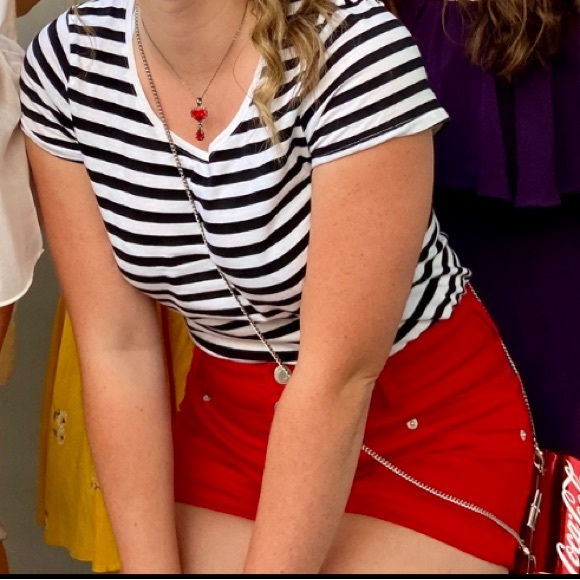 Women’s Mossimo Supply Co. Bright Red High Rise Short. Size 4/27. - Picture 7 of 13